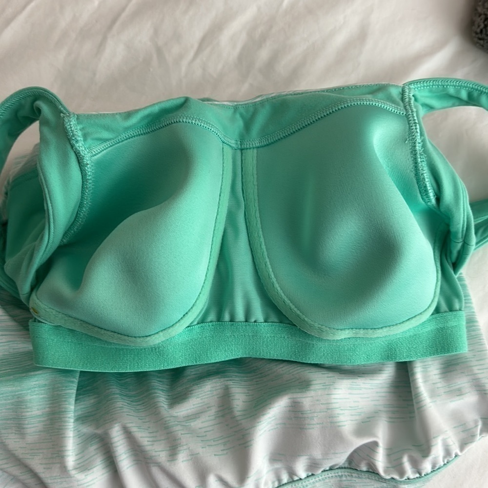 Athlete Green Stripe Built in Sports Bra Stride Crunch Tank Top Small. - Picture 7 of 9